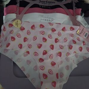 Juicy Couture Pink & White Strawberry Print Seamless Panties
